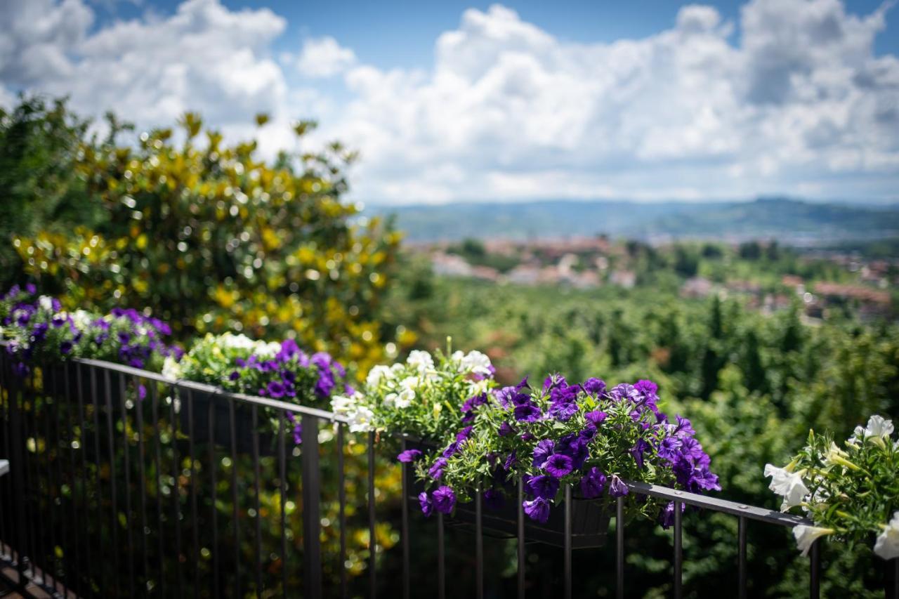 La Madernassa Resort - Casalora Dimora Storica Di Charme Guarene Exteriör bild