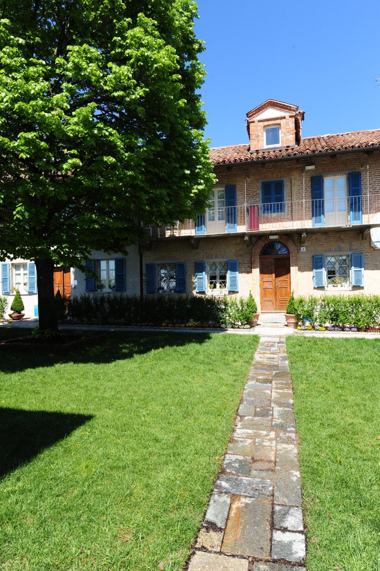 La Madernassa Resort - Casalora Dimora Storica Di Charme Guarene Exteriör bild