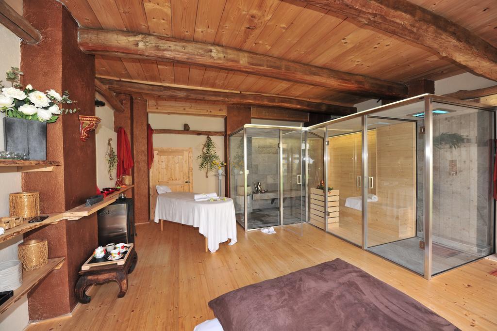 La Madernassa Resort - Casalora Dimora Storica Di Charme Guarene Exteriör bild