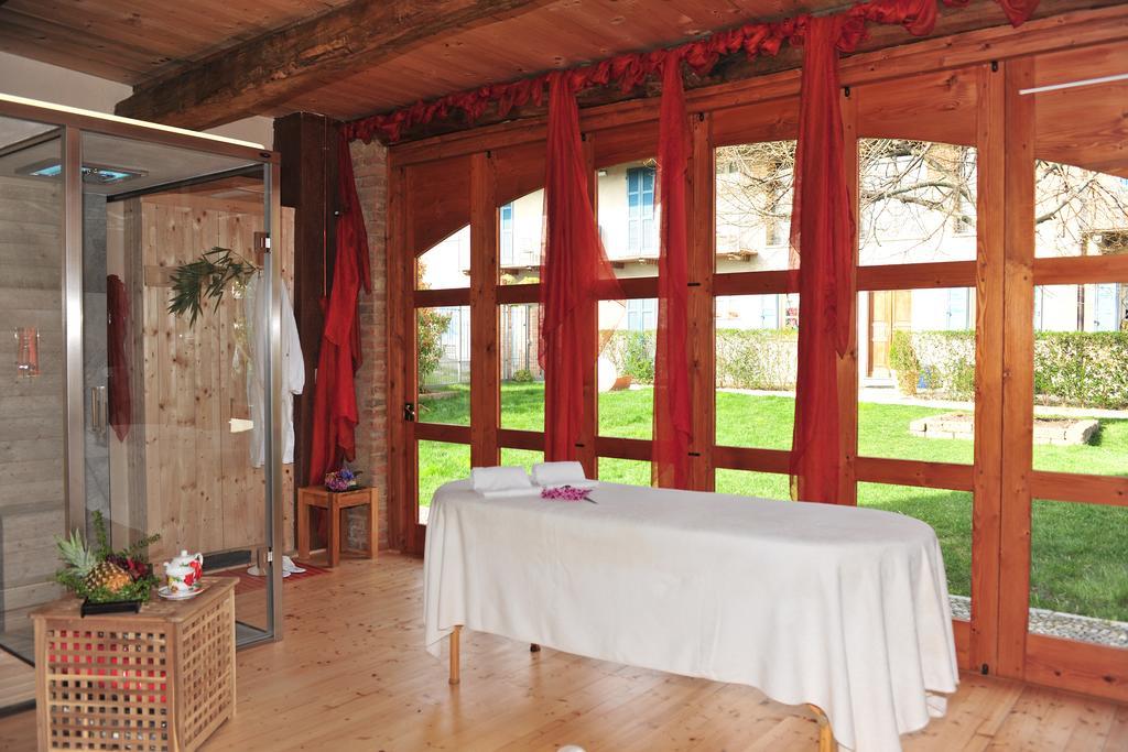 La Madernassa Resort - Casalora Dimora Storica Di Charme Guarene Exteriör bild